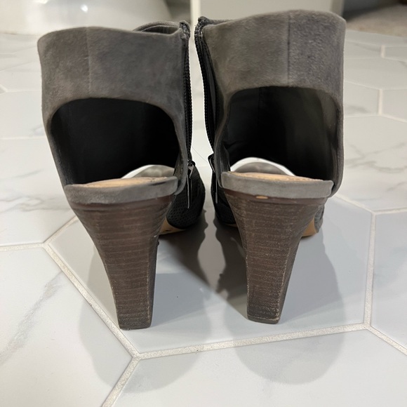 Vince camuto open toe booties - Picture 2 of 4